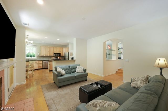 48 Huntington Rd, Bernards Twp., NJ 07920