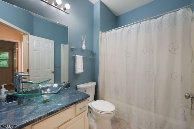 48 Huntington Rd, Bernards Twp., NJ 07920
