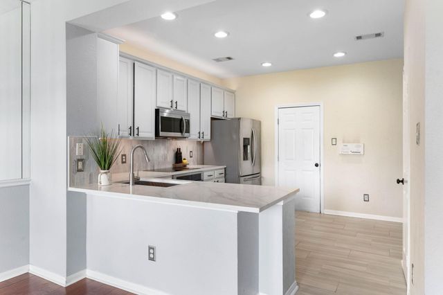 8026 Loyel Pointe Drive, Houston, TX 77064
