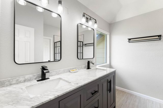 8026 Loyel Pointe Drive, Houston, TX 77064