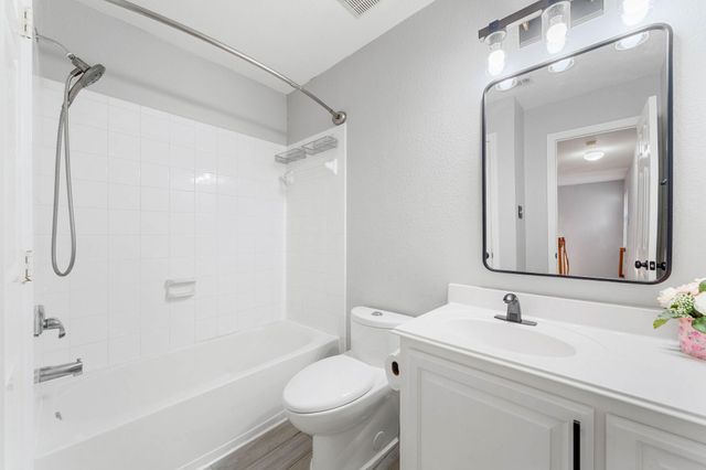 8026 Loyel Pointe Drive, Houston, TX 77064