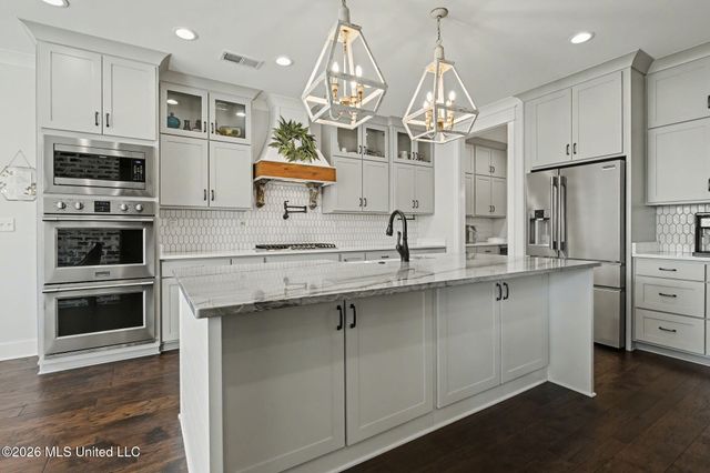 6983 Farm Cove, Olive Branch, MS 38654