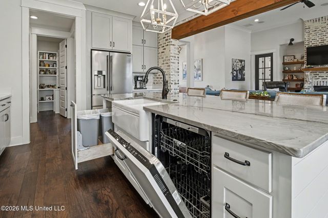 6983 Farm Cove, Olive Branch, MS 38654