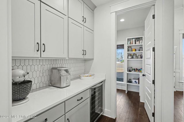 6983 Farm Cove, Olive Branch, MS 38654