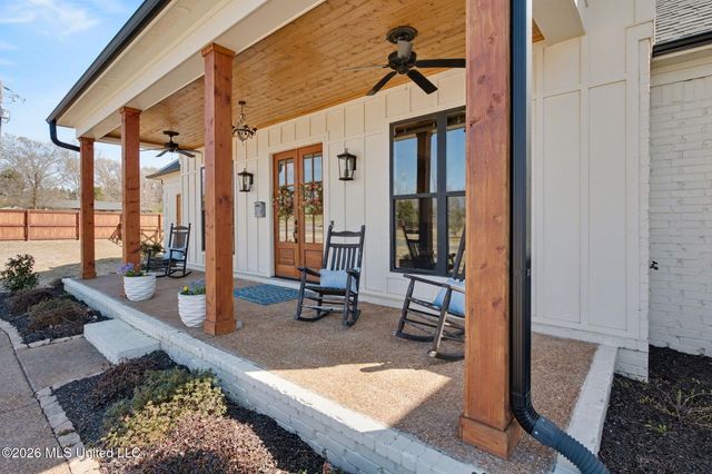 6983 Farm Cove, Olive Branch, MS 38654