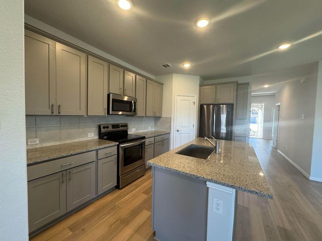 324 Old Trinity WAY, Georgetown, TX 78628