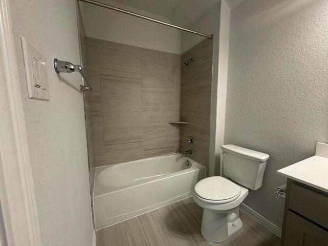 324 Old Trinity WAY, Georgetown, TX 78628