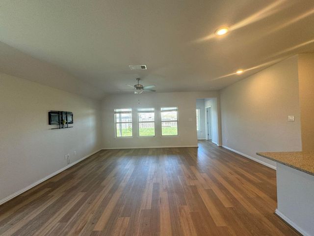 324 Old Trinity WAY, Georgetown, TX 78628