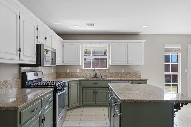9908 N 114th East Avenue, Owasso, OK 74055
