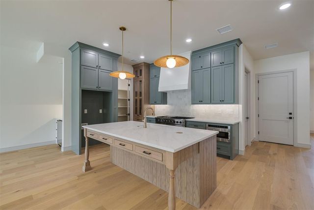 3012 Stone Field Way, Edmond, OK 73034