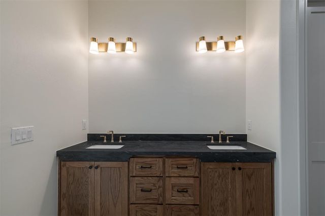 3012 Stone Field Way, Edmond, OK 73034