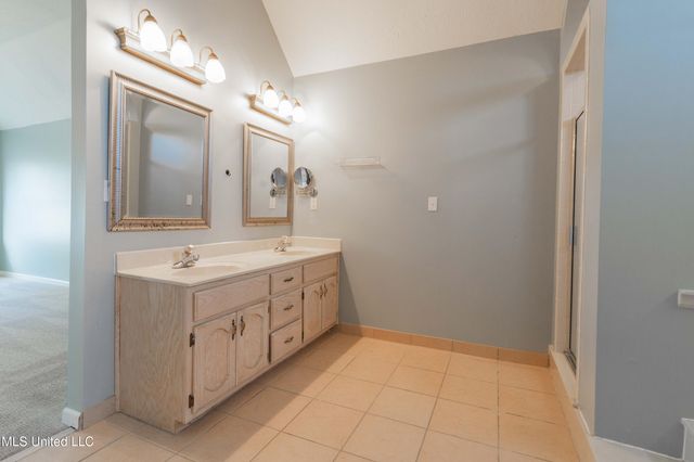 3750 Lake Village Cove, Olive Branch, MS 38654