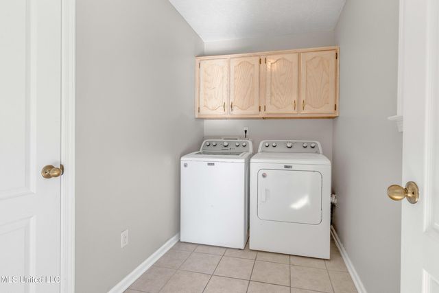 3750 Lake Village Cove, Olive Branch, MS 38654