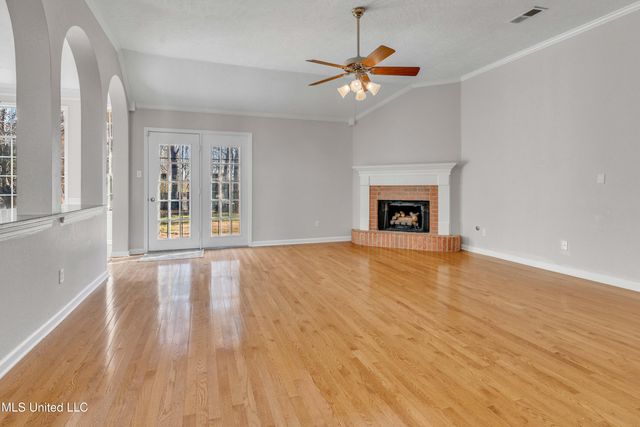 3750 Lake Village Cove, Olive Branch, MS 38654