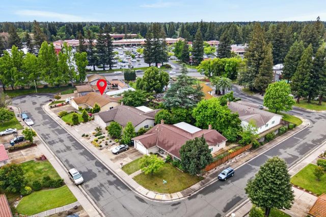 10 River Glade Ct, Sacramento, CA 95831