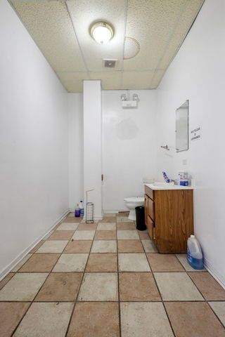 5714 W Cermak Road, Cicero, IL 60804