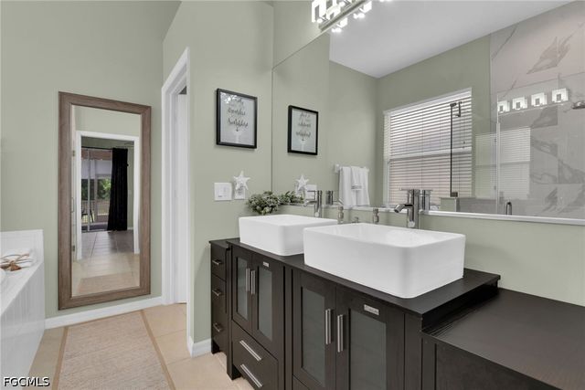 12419 Jewel Stone LN, Fort Myers, FL 33913
