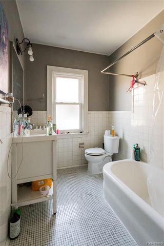 16871 Baylis Street, Detroit, MI 48221