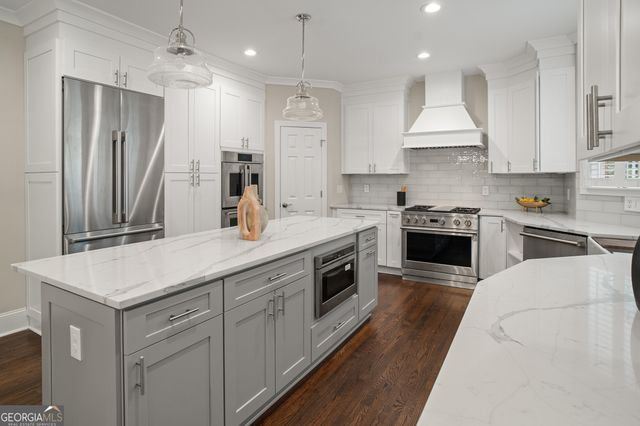 715 Fawn Ridge Court, Roswell, GA 30075