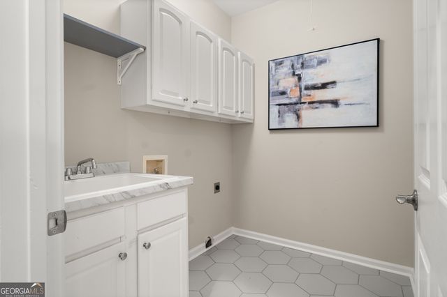 715 Fawn Ridge Court, Roswell, GA 30075