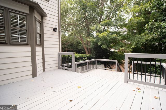 715 Fawn Ridge Court, Roswell, GA 30075