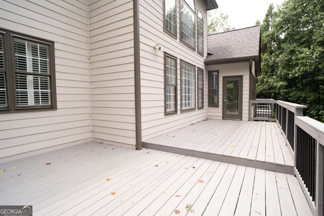 715 Fawn Ridge Court, Roswell, GA 30075