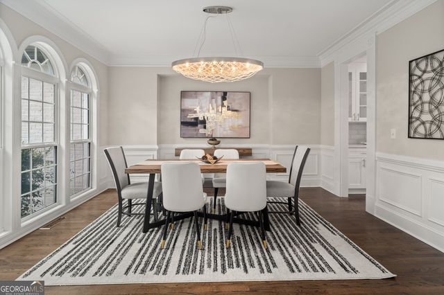 715 Fawn Ridge Court, Roswell, GA 30075