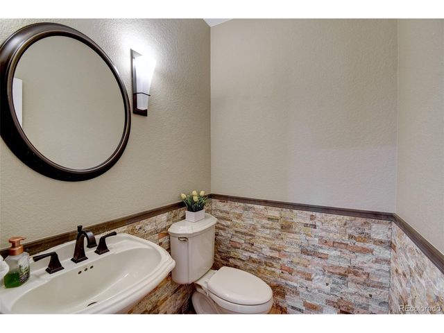 921 Courtland Pl, Highlands Ranch, CO 80126