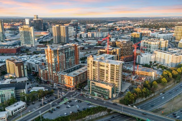 700 12th Ave S Unit 605, Nashville, TN 37203