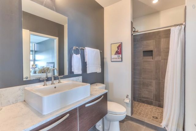 700 12th Ave S Unit 605, Nashville, TN 37203