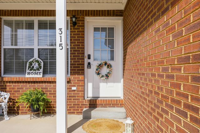 315 Douglas Court, Richmond, KY 40475