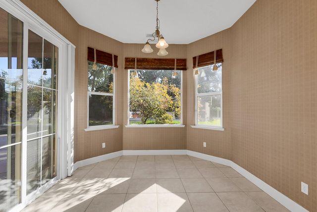 9514 N Larkspur Avenue, Fresno, CA 93720