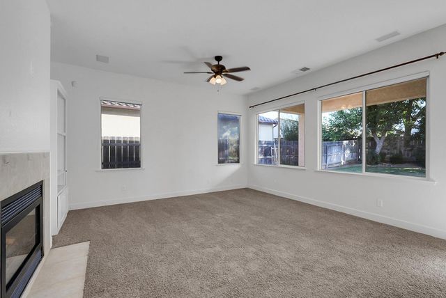 9514 N Larkspur Avenue, Fresno, CA 93720