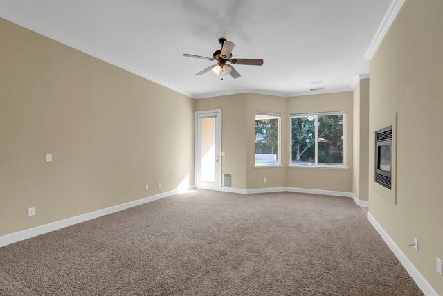 9514 N Larkspur Avenue, Fresno, CA 93720