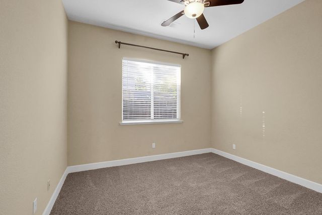 9514 N Larkspur Avenue, Fresno, CA 93720