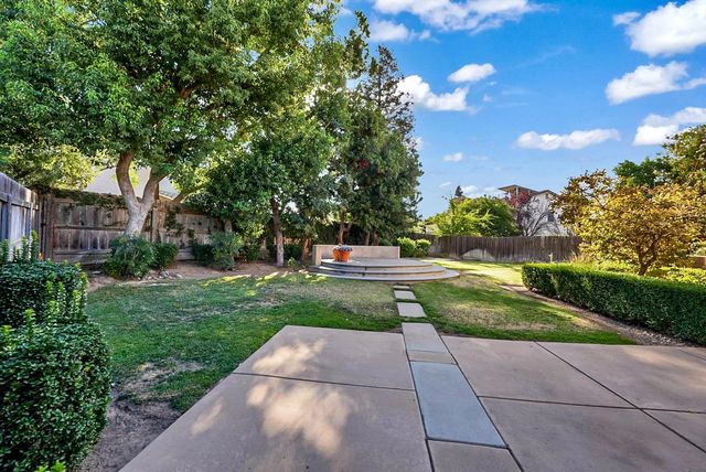 9514 N Larkspur Avenue, Fresno, CA 93720