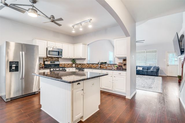 1941 Random Oaks Drive, Rockwall, TX 75087