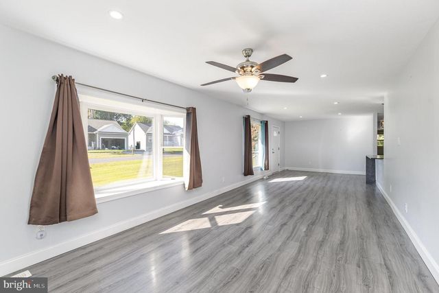 221 CLEARVIEW DR, Colonial Beach, VA 22443