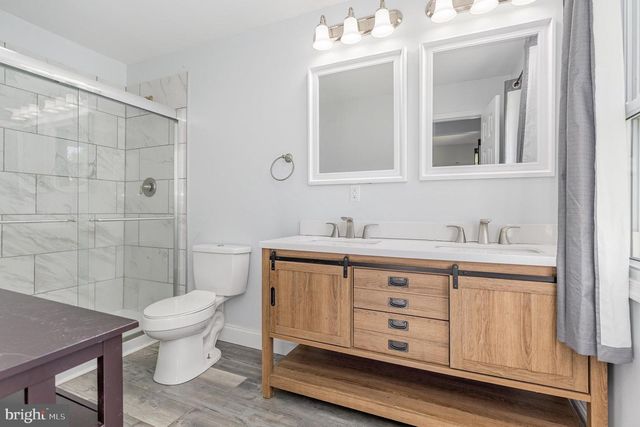 221 CLEARVIEW DR, Colonial Beach, VA 22443