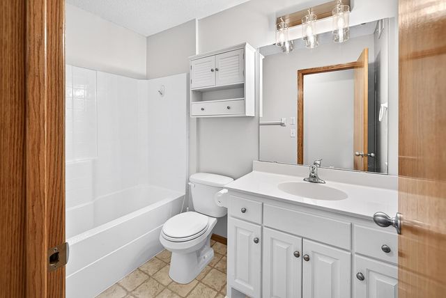 16035 Crane Street NW, Andover, MN 55304