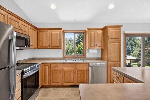 16035 Crane Street NW, Andover, MN 55304