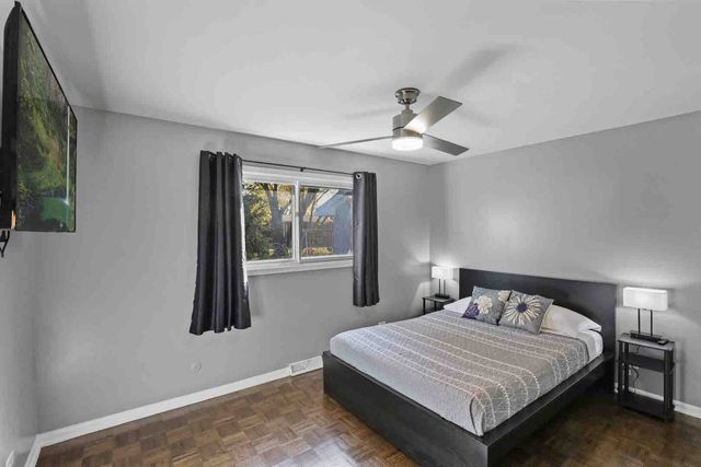 185 Ott Avenue, Glen Ellyn, IL 60137