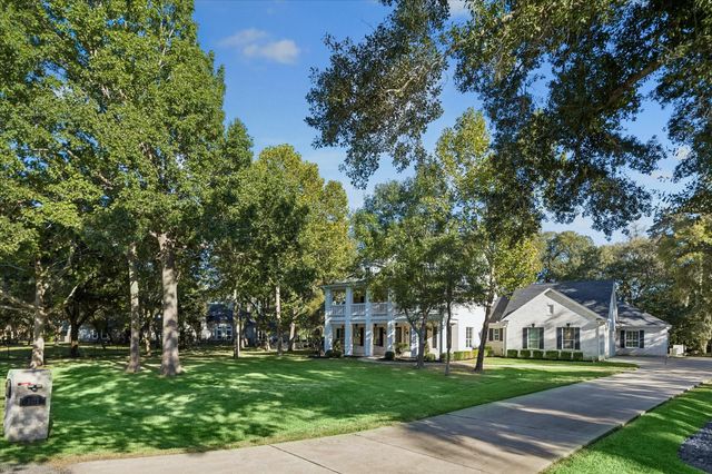 3015 River Forest Drive, Richmond, TX 77406