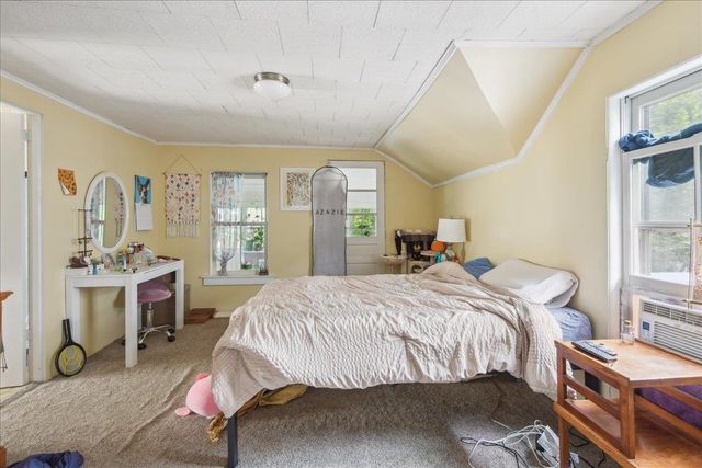 15 Ward Street, Burlington, VT 05408