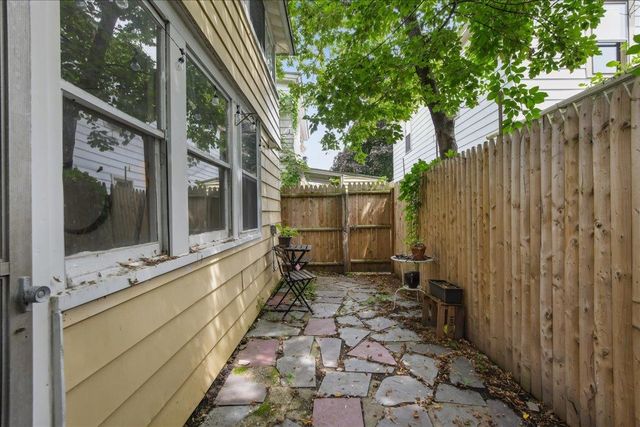 15 Ward Street, Burlington, VT 05408