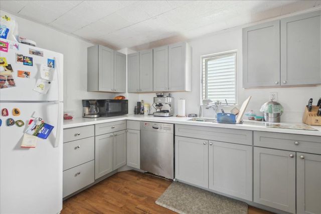 15 Ward Street, Burlington, VT 05408