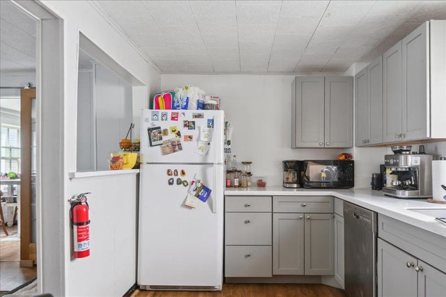 15 Ward Street, Burlington, VT 05408
