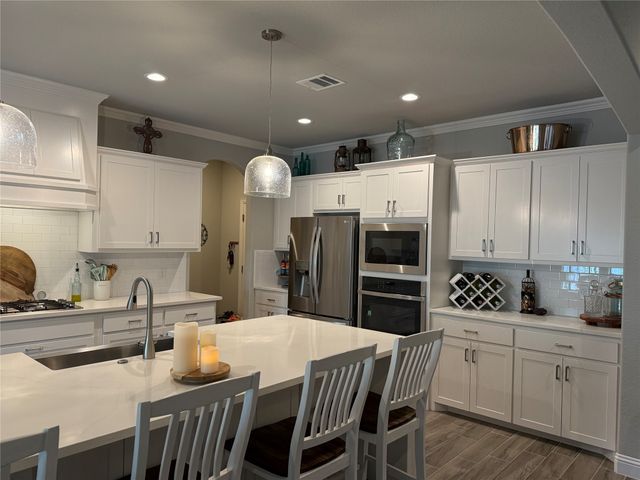 1021 Churchill Lane, Millsap, TX 76066