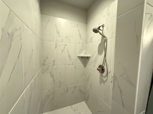 1021 Churchill Lane, Millsap, TX 76066