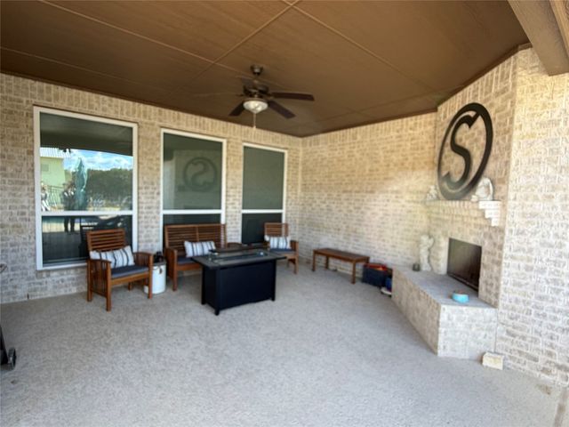 1021 Churchill Lane, Millsap, TX 76066